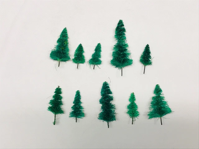 Lot De 100 Sapins Miniatures Multicolores Heki - Hauteur 7cm Pour Maquettes Et Décorations