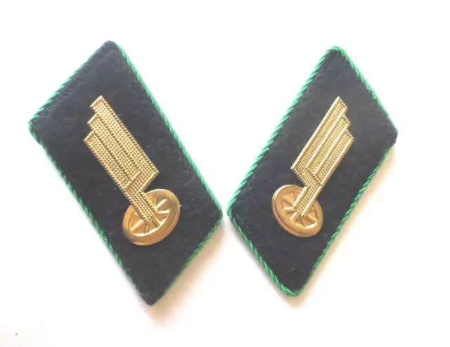 DDR Deutsche Reichsbahn Uniform Kragenspiegel grün German Railroad collar tabs