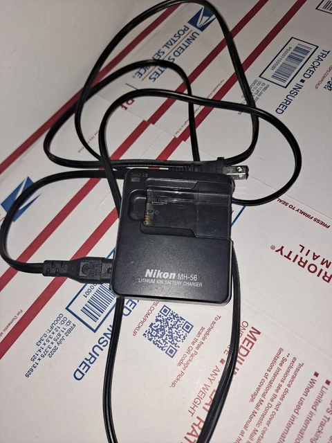 Genuine Nikon MH-56 Battery Charger for Coolpix 8400/ 8800 Cameras (25658)  used
