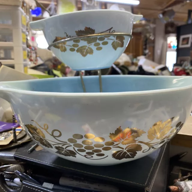 Pyrex Anniversary Cinderella Chip n’ Dip Blue Delphine Glass Gold Leaf #395 Pyrex Anniversary Cinderella Chip n’ Dip Blue Delphine Glass Gold Leaf #395