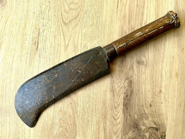 Altes geschmiedetes Werkzeug Heppe Hippe Gertel Axt alt Antik geschmiedet