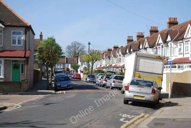 Photo 6x4 Addiscombe Avenue Croydon/TQ3365  c2011