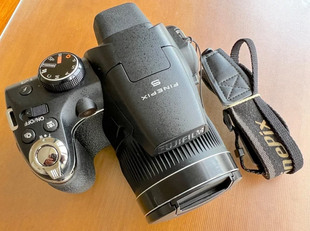 FUJIFILM FINEPIX S3400 28xSuperzoom Digital Camera