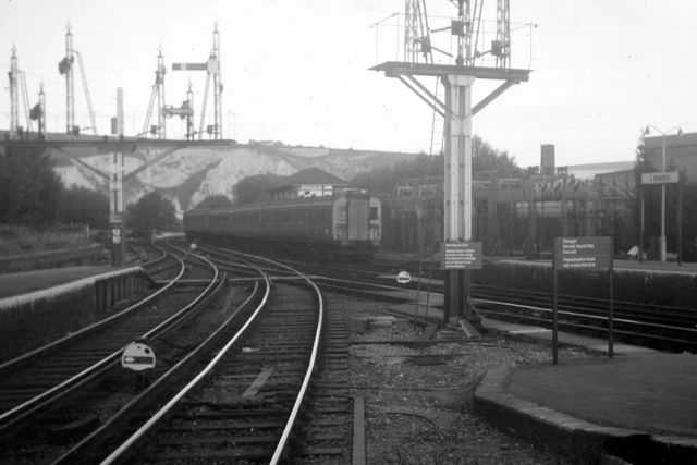 BRITISH RAIL 4COR arriving Lewes 1971 Rail Photo £2.70 - PicClick UK