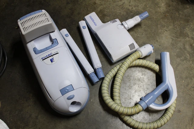 Electrolux Guardian Encore Bagged Canister Vacuum Cleaner Complete ~ Model C134C Electrolux Guardian Encore Bagged Canister Vacuum Cleaner Complete ~ Model C134C