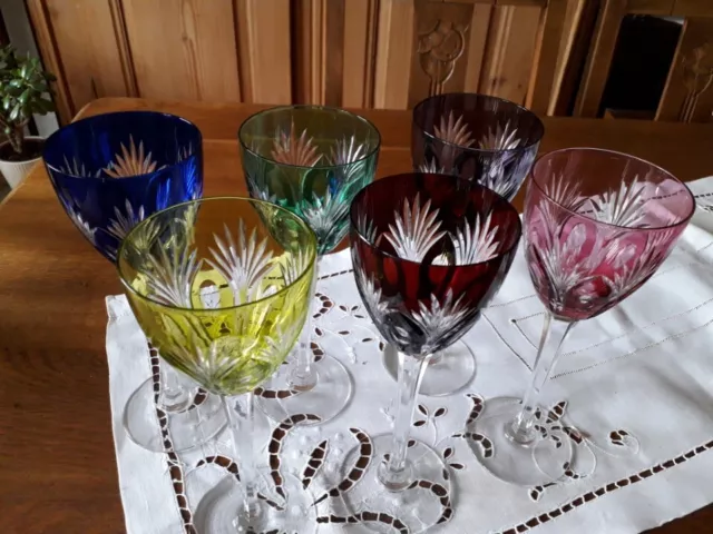 6 verres en cristal taillé de couleur de Saint Louis