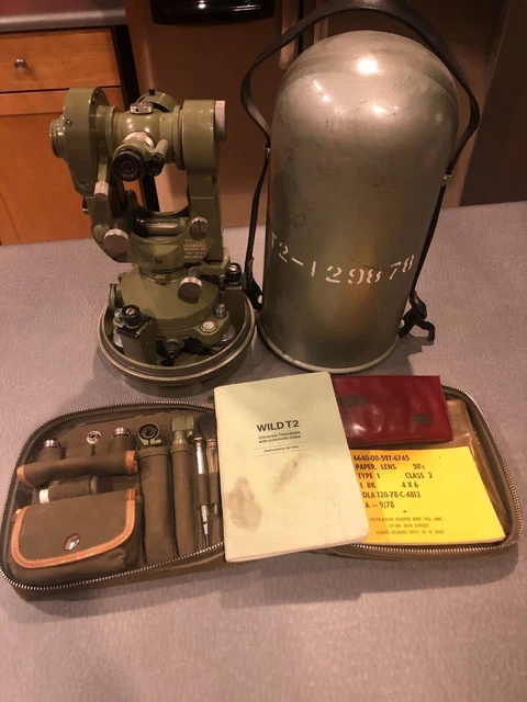WILD HEERBRUGG T2 Theodolite Transit + bullet case + accessory case + manual