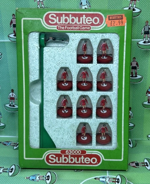 Subbuteo team Liverpool 2ND LW ref 742 version A