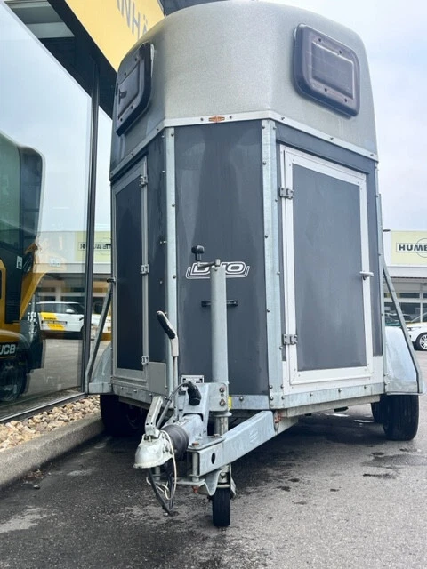Böckmann DUO  2-Pferdeanhänger Pferdetransporter Viehanhänger  Sattelkammer