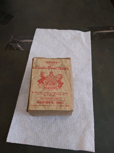 Vintage  Box  Of  Herter's   Simba  Boat  Nails  -  Galvanized  Steel