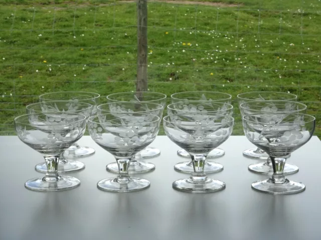 Portieux Meisenthal série de 12 coupes à champagne verre taillé Art déco 1925's