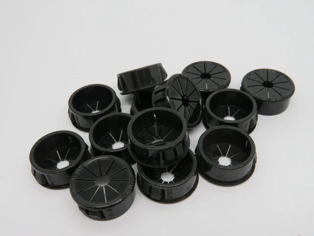 Heyco 2137 UB1000 Universal Bushing 1" Mounting Hole Diameter Lot of 13 ! NOP !