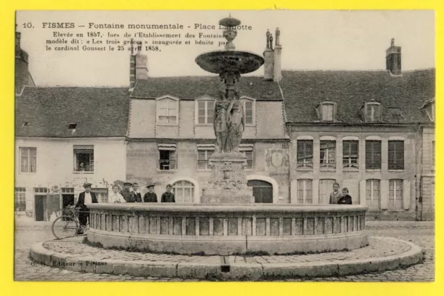 cpa FRANCE 51 - FISMES (Marne) Place LAMOTTE FONTAINE de 1857 "Les Trois Grâce"