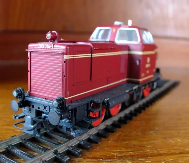 ROCO 63941 HO Spurweite DB BR 265 Diesellok in dunkelroter Lackierung ...