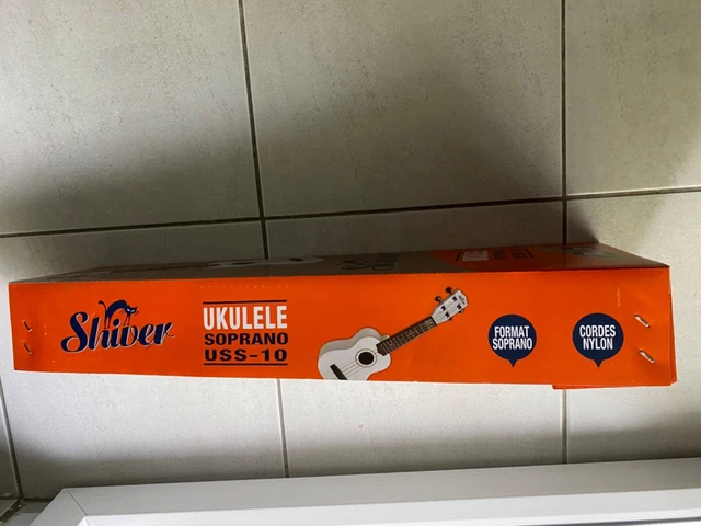 ukulele soprano USS 10 blanc de la marque Shiver - instrument de musique 