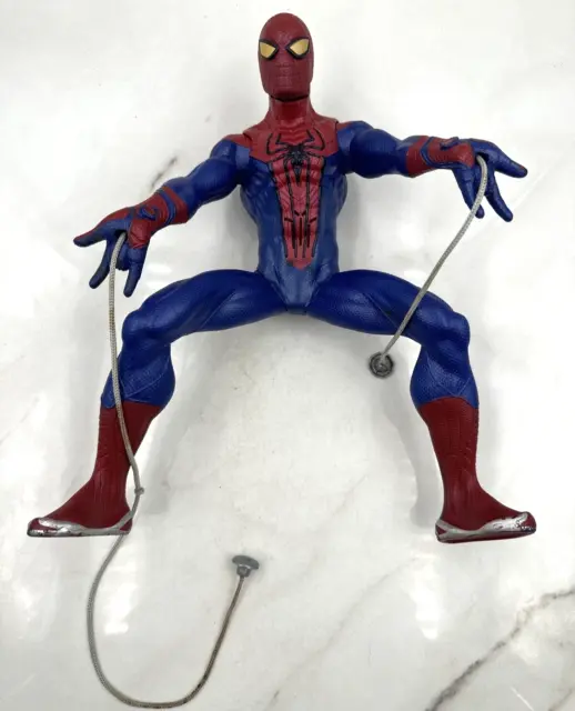 Hasbro Spiderman Action Figure Toy 2012 Marvel #9872 Motorized Web-Shooting 14"