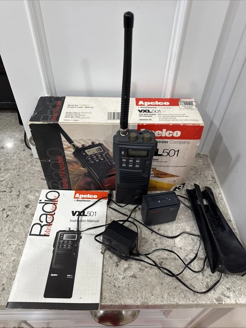 Pack VHF portable RT440 avec coque flottante - NAVICOM