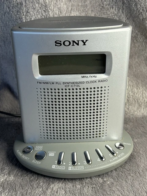 Radio réveil FM LED finition bois