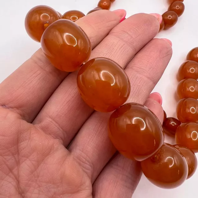 Genuine Vintage Natural Butterscotch Egg Yolk Baltic Amber Beads Necklace in Box