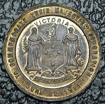 1911 KING GEORGE V & QUEEN MARY MEDAL - Commemorating Coronation - VICTORIA