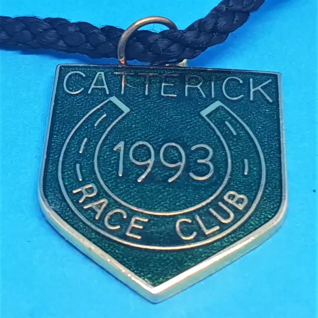 Catterick Horse Racing Members Badge - 2006