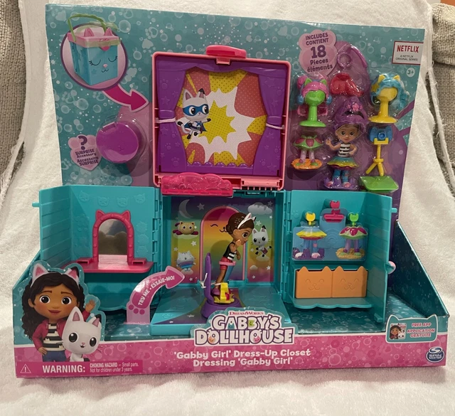 GABBY’S DOLLHOUSE DRESSUP Closet Portable Playset with a Gabby Doll