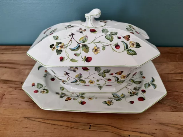 VTG James Kent Old Foley Soup Tureen & Underplate in "Strawberry," England, EUC