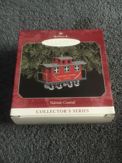 New in Box 1998 Hallmark Keepsake Ornament Yuletide Central #5 in Series