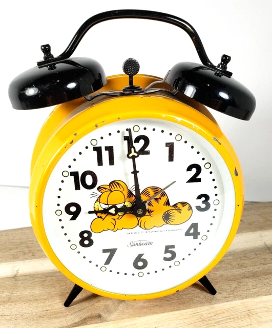 Vintage SUNBEAM GARFIELD ALARM CLOCK Twin Bell 1978 Yellow Metal Needs Repair