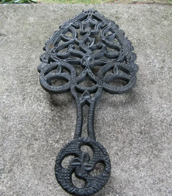 Vintage 1948 JZH Cast Iron Footed Spade Trivet- Decorative ~1.0 Pounds ~10" Long