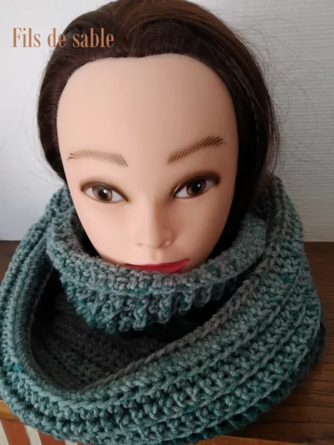 Snood, cache nez, écharpe au crochet