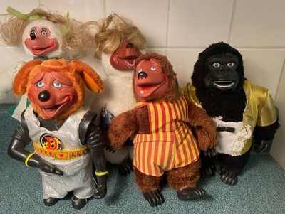 showbiz pizza plush