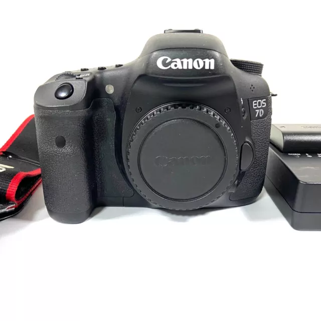 Canon EOS 7D 18.0 MP Digital SLR Camera Body 6024 Shots [Near Mint] #1065