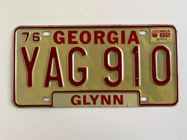 1982 Georgia License Plate Glynn County Natural Year Sticker on Dated 1976