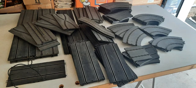 JOUEF  lot de + 90 rails pour circuits automobiles routiers electriques