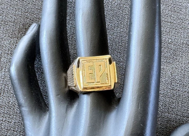 Bague Marquise En Or Jaune - Sertie D'un Rubis Entouré De Diamants Et Rubis - 4.80g - Occasion