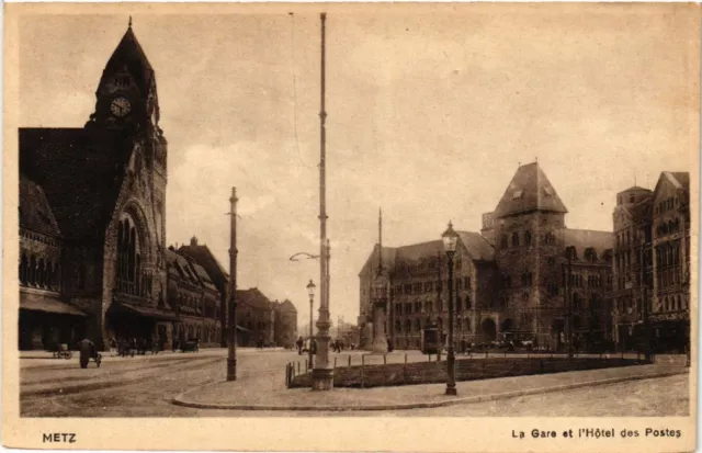 CPA AK METZ - La Gare et l'Hotel des Postes (651009)