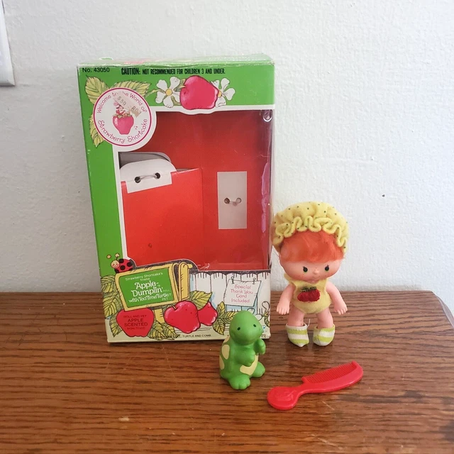 Vintage Strawberry Shortcake Doll Apple Dumpling, 1979 In Box with Pet and Comb