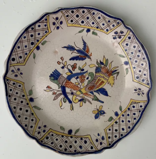 Assiette Malicorne En Faience A Decor De Cornes D'abondance Et Oiseaux