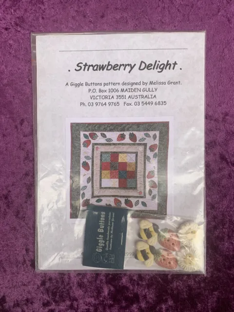 STRAWBERRY DELIGHT QUILTING PATTERN, With Buttons - Brand New, Free Postage
