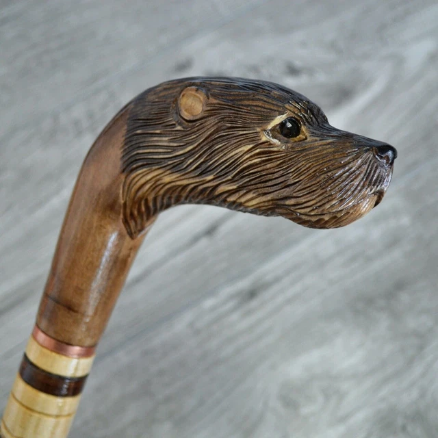 Bastone da passeggio in canna Legno intagliato a mano - Lontra / Regno Unito
