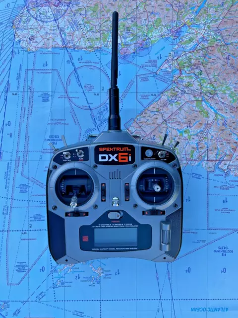 SPEKTRUM/Spectrum DX6i - Radio Controlled RC Model - DSM2 6 Channel Transmitter