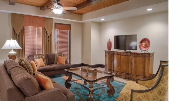 4 Bedroom Presidential * 3 Nts * 4/14 - 4/17 * Bonnet Creek Orlando * April 14