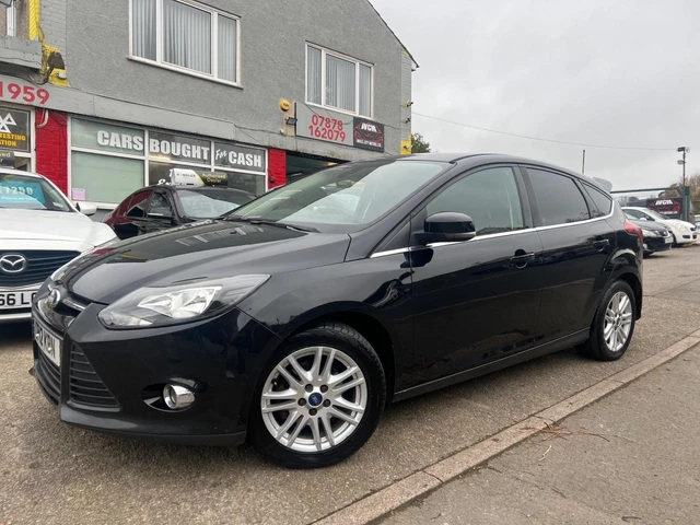 2012 Ford Focus 1.0T EcoBoost Titanium Euro 5 (s/s) 5dr HATCHBACK Petrol Manual