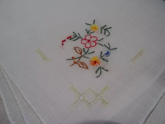 Vintage Retro Ladies Floral Embroidered Handkerchief Drawn Thread