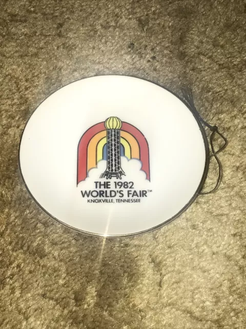 Vintage The 1982 WORLD'S FAIR Hanging 4" PLATE KNOXVILLE, TN Gold Rimmed 0904C