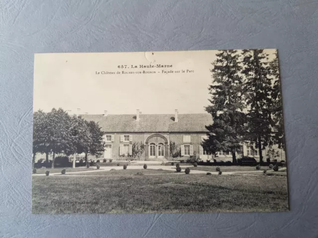 CPA / Carte postale ancienne Le chateau de ROCHES SUR ROGNON Facade sur le  (52)