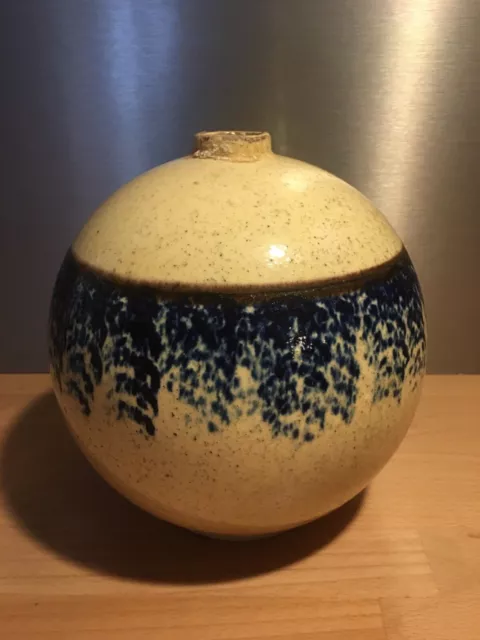 Vase boule en ceramique beige moucheté et bleu ancien vintage