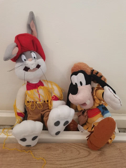 VINTAGE 90S DISNEY/LOONEY Tunes plush bundle, Goofy, Bugs, Western ...