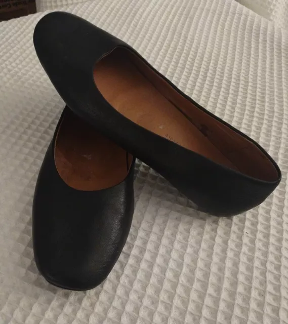 Gentle Souls by Kenneth Cole Flats Womens Sz 8.5M Leather Elevate Travel Ballet